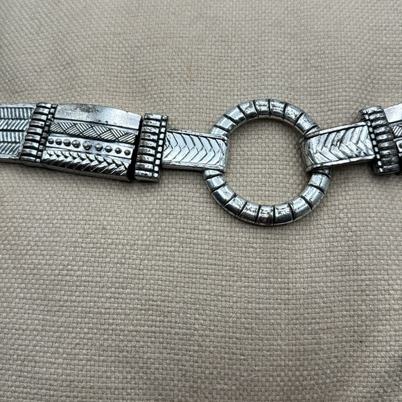 Chico’s Black Leather Stretchy Belt with Silver Chunky Hook Clasp - Size M - Picture 5 of 8